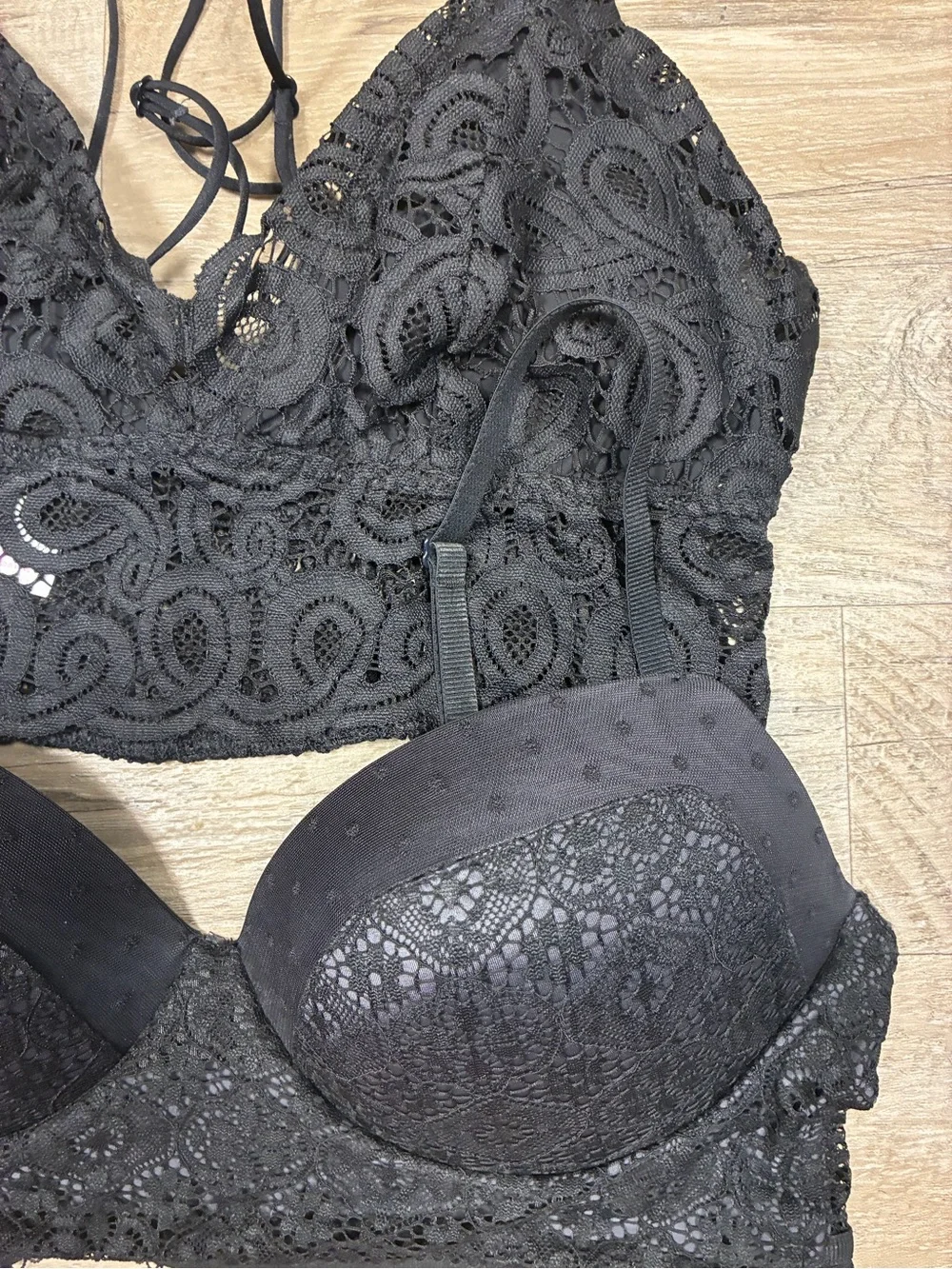 Victoria Secret PINK 2 Lace Wirefree Bras Padded Demi Lace Bralette - Picture 3 of 11